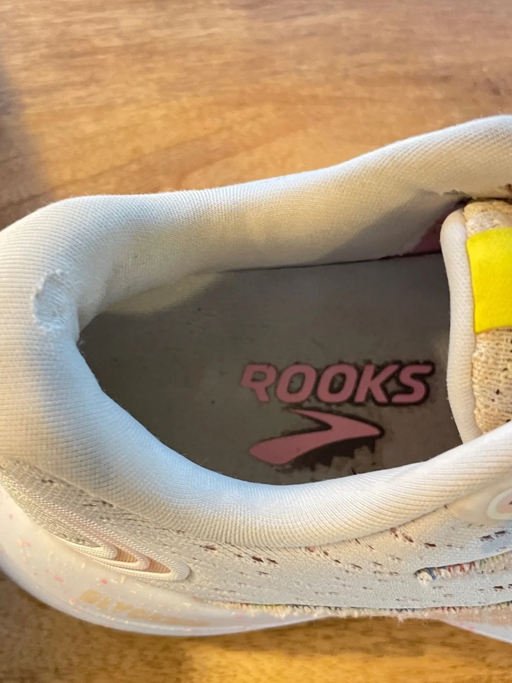 Brooks White Athletic Sneakers with Pink Accents